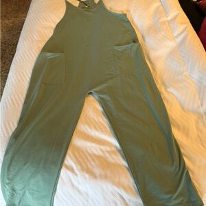 Chic Sleeveless Teal Top